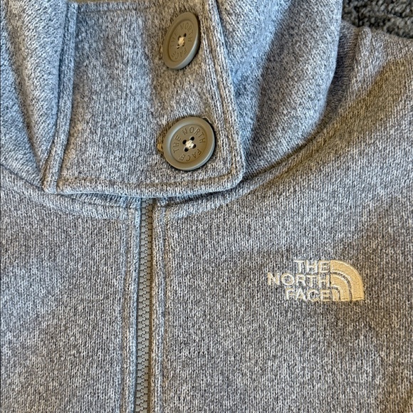 The North Face Women's Jacket - Picture 2 of 4